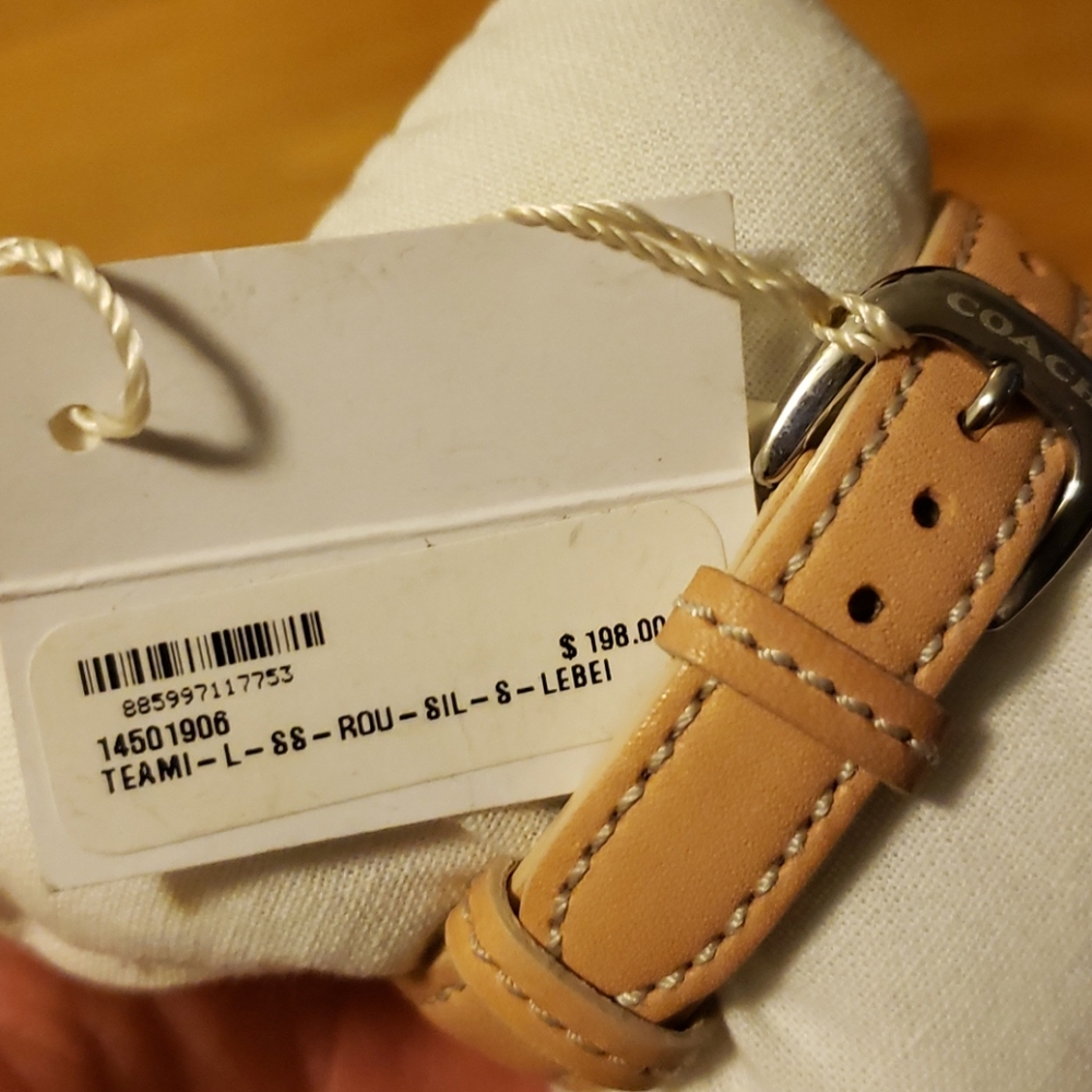 Genuine Leather COACH Watch - Picture 5 of 8